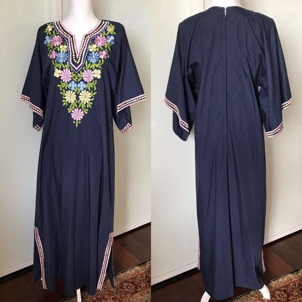 Vintage Embroidered Multicolored Dress (Muumuu)